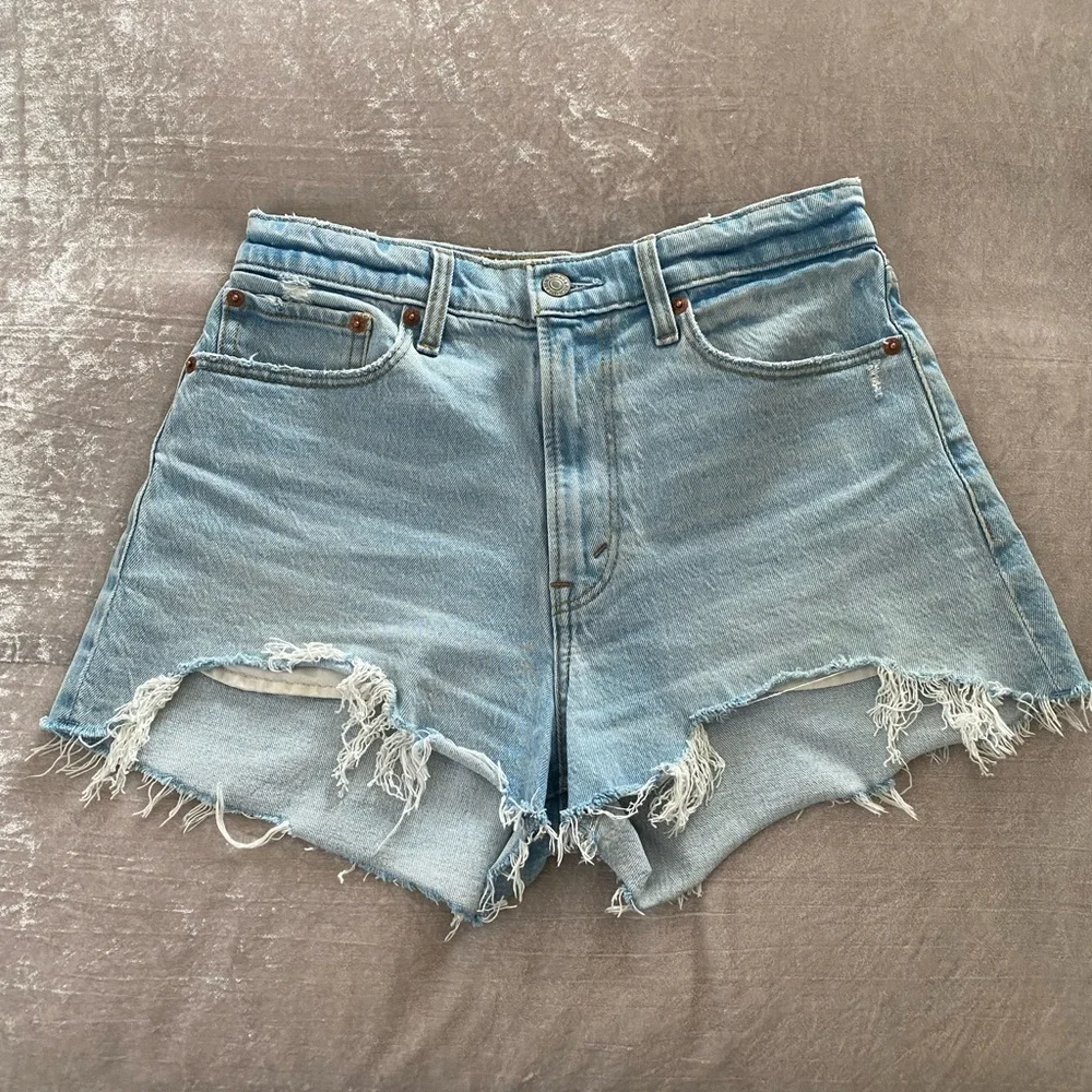 Abercrombie & Fitch Mom Short High Rise Ripped - Picture 3 of 4